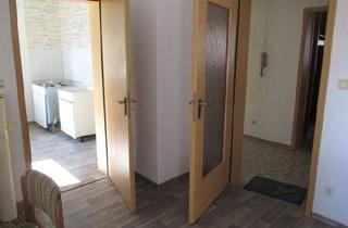 Haus kaufen in 97688 Bad Kissingen, Bad Kissingen - Solides Zweifamilienhaus mit Dachgeschoss, Garten, Garage und Kfz-Stellplatz und zusätzl Bauplatz in begehrter Wohnlage in Bad Kissingen-Reiterswiesen