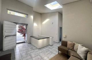 Einfamilienhaus kaufen in 64625 Bensheim, Bensheim - Ein Haus mit vielen Möglichkeiten- moderne Architektur mit Freiraum zur Gestaltung!