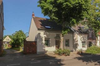 Einfamilienhaus kaufen in 40549 Düsseldorf, Düsseldorf / Heerdt - Rohdiamant im Herzen von Heerdt