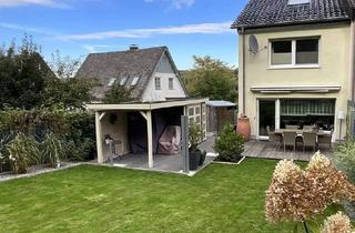 Haus kaufen in 59929 Brilon, Brilon - Familienidylle am Waldrand - modern saniertes Eck-Wohnhaus in bester Lage von Brilon