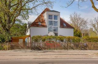 Einfamilienhaus kaufen in 13467 Berlin, Berlin - 223 m² großes Architektenhaus mit Modernisierungsbedarf am Tegeler Forst in Hermsdorf