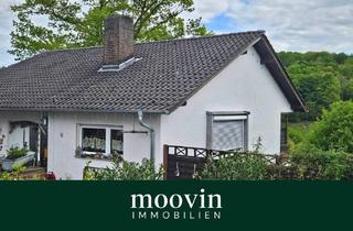 Einfamilienhaus kaufen in 36275 Kirchheim, Kirchheim - Vermietetes Einfamilienhaus mit Balkon, Terrasse und großem Garten