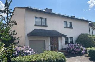 Einfamilienhaus kaufen in In Der Biche, 59757 Arnsberg, Arnsberg - **Freistehendes Einfamilienhaus mit Garage in Arnsberg-Müschede**