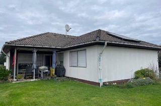 Haus kaufen in 61203 Reichelsheim, Reichelsheim - Großzügiger Bungalow mit Einliegerwohnung, Garten und Pool in Reichelsheim