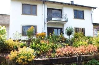 Haus kaufen in 54668 Holsthum, Holsthum - Einfamilienwohnhaus für die größere Familie oder mit Einliegerwohnung zum Vermieten