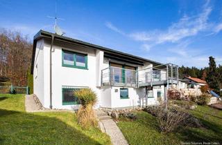 Einfamilienhaus kaufen in 78199 Bräunlingen, Bräunlingen / Unterbränd - Einfamilienhaus im Bungalow-Stil mit ausgebautem Gartengeschoss und Weitblick - sofort bezugsfrei