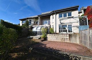 Wohnung kaufen in 45219 Essen, Essen - Überflieger :) Modernisierungsbedürftiges 5-Zimmer-Zuhause mit ELW & Garagen in Kettwig