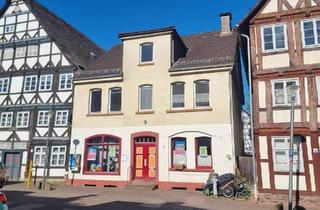 Haus kaufen in 37603 Holzminden, Holzminden - Top-Lage Holzminden: Handwerkerhaus mit Riesenpotenzial
