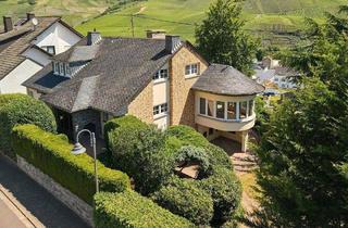 Einfamilienhaus kaufen in 54470 Bernkastel-Kues, Bernkastel-Kues - Großzügiges Familienhaus mit ELW, Wintergarten und Doppelgrundstück - Fantastischer Stadtblick