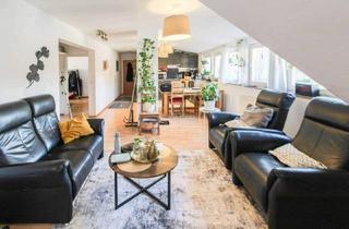 Haus kaufen in 73733 Esslingen, Esslingen am Neckar - Lichtdurchflutete 4-Zimmer-Wohnung mit zwei Tageslichtbädern und praktischen Zusatzflächen