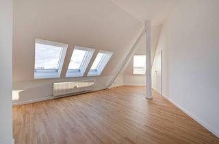 Wohnung kaufen in Prenzlauer Allee 175A, 10439 Berlin, Berlin - Frisch saniert: *Wohlfühloase über den Dächern von Prenzlberg* BEZUGS- UND PROVISIONSFREI