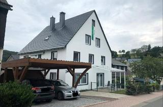 Mehrfamilienhaus kaufen in 34508 Willingen, Willingen (Upland) - Mehrfamilienhaus - 2 Wohneinheiten (170qm & 90qm)