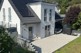 Einfamilienhaus kaufen in 57080 Siegen, Siegen - Gehobener Neubau in Siegen-Eiserfeld mit Blick ins Grüne