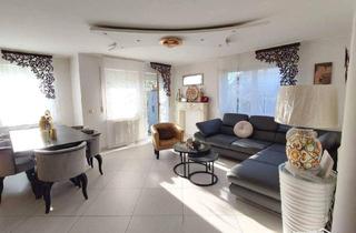 Wohnung kaufen in Erfurter Strasse, 75365 Calw, Calw - Hochwertig modernisierte 2,5-ZW mit Balkon, EBK u. TG-Platz!