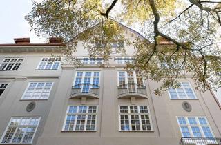 Wohnung kaufen in 20149 Harvestehude, Harvestehude – Ihr neuer Altbautraum im Erstbezug