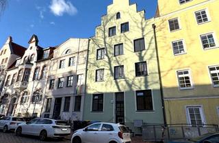 Wohnung kaufen in 18055 Stadtmitte, Bezugsfreie ETW im Rostocker-Stadtzentrum!
