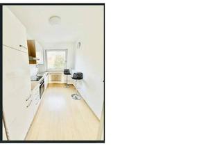 Wohnung kaufen in 90443 Steinbühl, Gepflegte 2-Zi-Wohnung mit Balkon Nähe Plärrer