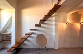 Wohnung kaufen in 81667 München, Luxuriös renoviertes 1,5-Zimmer-Apartment im Jugendstil-Altbau mit eigener Dachterrasse!