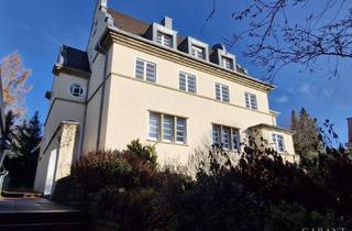 Wohnung kaufen in 73033 Göppingen, Wohnen mit Charakter im historischen Dreifamilienhaus im Hailing!