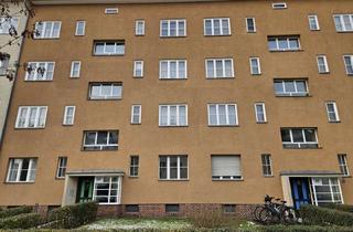 Wohnung kaufen in Dettelbacher Weg 47, 13189 Pankow, Alleinauftrag! Berlin-Pankow: 2 Zimmer-EGT-WHG im 2. OG rechts, vermietet, Loggia, 47,34 qm!