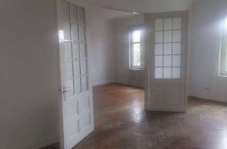 Wohnung mieten in Eichenstraße 66, 20255 Eimsbüttel, Elegante 2-Zimmer Wohnung im 4. OG mit Aufzug in Hamburg-Eimsbüttel