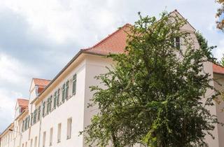 Wohnung mieten in Hartmannsdorfer Straße, 04229 Kleinzschocher, Gute geschnittene Dachgeschosswohnung in ruhiger Lage *EBK*Fußbodenheizung*