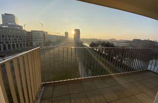 Wohnung mieten in Stralauer Platz 38, 10243 Friedrichshain, Lichtdurchflutetes 1-Zimmer-Apartment mit Balkon & Wasserpanorama