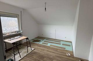 Wohnung mieten in Max-Planck-Straße, 64569 Nauheim, Teilmöblierte 2-Zi.-Wohnung mit Balkon in Nauheim