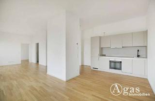 Wohnung mieten in Zimmerstraße 94, 10117 Mitte, LICHTDURCHFLUTET! 2 Zimmer Dachgeschoss-Wohnung mit ca. 77m² und großer Terrasse in Berlin-Mitte!