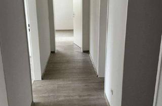 Wohnung mieten in Bebelstraße 14 a, 45770 Marl, Erdgeschoss mit Badewanne und Balkon