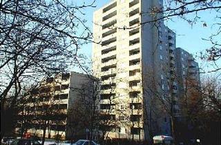 Wohnung mieten in Rotweg 43, 70437 Rot, Wohnen mit Weitblick: 2-Zimmer-Wohnung im 10. Obergeschoss in Zuffenhausen-Rot!