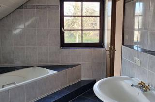 Wohnung mieten in 53881 Euskirchen, Gepflegte 2-Zimmer Nichtraucherwohnung mit Terrasse und Garten in ruhiger Lage