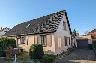 Doppelhaushälfte kaufen in 17493 Greifswald, Kompakte Doppelhaushälfte mit Garage in Stadtrandsiedlung