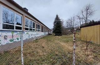 Haus kaufen in 01744 Dippoldiswalde, Ehemaliges Schulgebäude sucht eine neue Bestimmung!