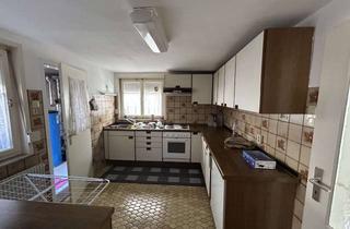 Haus kaufen in 72584 Hülben, Idyllisch wohnen – zentral verbunden