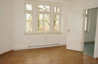 Wohnung mieten in Solbrigstraße, 09120 Chemnitz, Frei ab 1.3.26 - in ruhiger Seitenstr. mit LAMINAT - im 1. OG