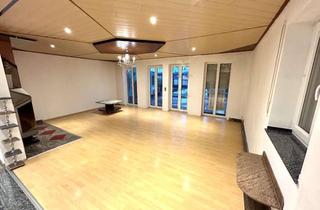 Doppelhaushälfte kaufen in 91550 Dinkelsbühl, Modernes Wohnen mit Pool, Wintergarten und Ausbaupotenzial – vielseitige Doppelhaushälfte in Bestlag