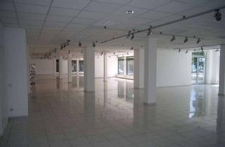 Büro zu mieten in 93053 Kasernenviertel, Exklusive Verkaufs-/Präsentationsfläche mit Büro und Lageranteil