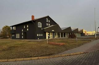 Gewerbeimmobilie kaufen in Am Pfefferbach 16, 39387 Oschersleben, Gewerbeobjekt mit moderner Wohnung / Büroräumen im Gewerbegebiet