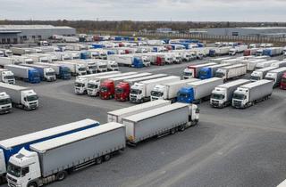 Gewerbeimmobilie mieten in Barbaraviertel, 41460 Neuss, 65.000 m² Gewerbefläche - teilbar ab 15.000 m² - PKW-Stellplätze für bis zu 3.000 Fahrzeuge