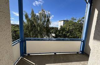 Wohnung mieten in Heinrich-Schütz-Straße 136, 09130 Chemnitz, ++ Wohlfühlnest mit Balkon frisch gemacht ++