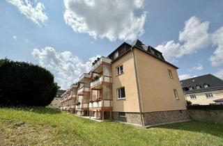Wohnung mieten in Sandstr. 48, 09114 Borna-Heinersdorf, Wunderschöne Altbauwohnung mit Balkon in ruhiger Wohnlage