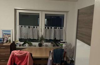 Wohnung mieten in Regentenstraße 114, 41061 Mönchengladbach, 1-Zimmer Wohnung im 2. OG in Mönchengladbach-Gladbach