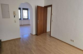 Wohnung mieten in 66352 Großrosseln, zentral gelegene renovierte 2,5 Zimmerwohnung in Großrosseln