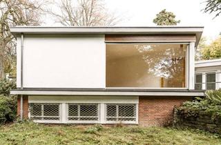 Haus kaufen in 61476 Kronberg, Mid century Bungalow Auf dem Hügel in bester Lage von Kronberg