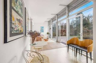 Einfamilienhaus kaufen in 82152 Krailling, HEGERICH: Luxus pur – stilvolles, im Jahre 2000 modernisiertes Einfamilienhaus in Krailling