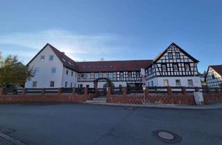 Haus kaufen in 07639 Weißenborn, Dreiseitenhof: Kernsanierter Altbau & moderner Neubau