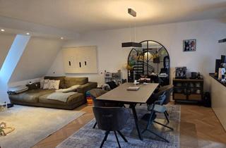 Wohnung kaufen in 90766 Fürth, 4-Zimmer Maisonette-Wohnung mit Doppelgarage und Blick auf Wiesengrund