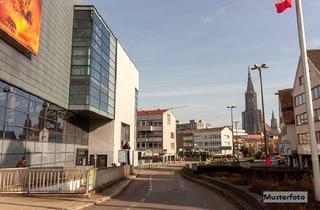 Haus kaufen in 22523 Hamburg, Vielseitiges Wohn- und Geschäftshaus mit solider Rendite