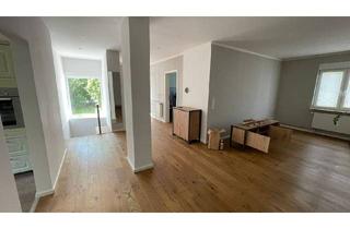 Wohnung kaufen in 13591 Berlin, Berlin - ETW auf sehr großem Garten- Grundstücksanteil sehr idyllisch ideal für Hunde